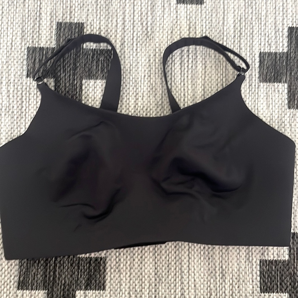 lululemon black full support sports bra -36DD